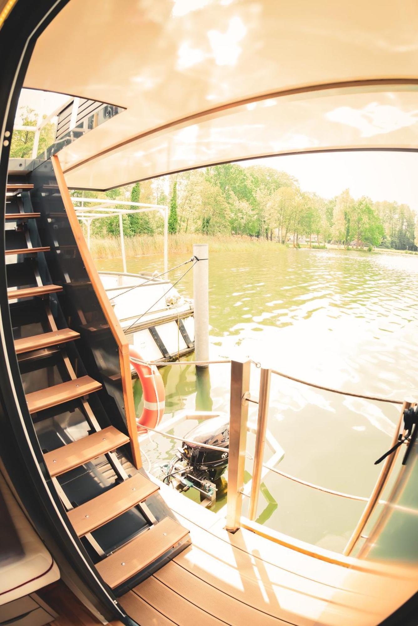 Traumzeitboot2 Auf Dem Scharmuetzelsee Bad Saarow Exterior photo